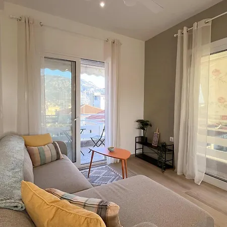 Διαμέρισμα Bay View - Bright Modern Penthouse In Center Καλαμάτα