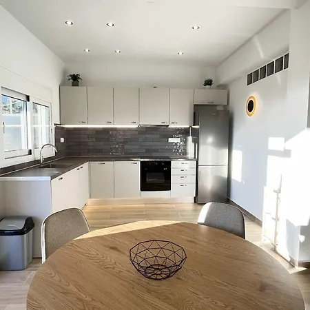 Bay View - Bright Modern Penthouse In Center Διαμέρισμα Καλαμάτα
