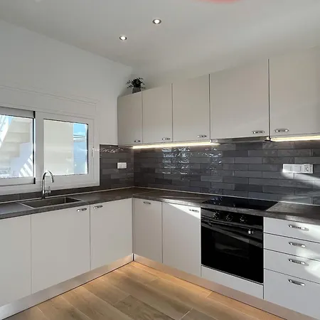 Bay View - Bright Modern Penthouse In Center *