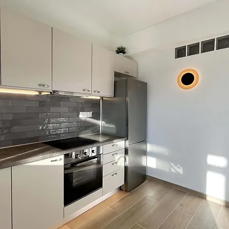 Bay View - Bright Modern Penthouse In Center Διαμέρισμα